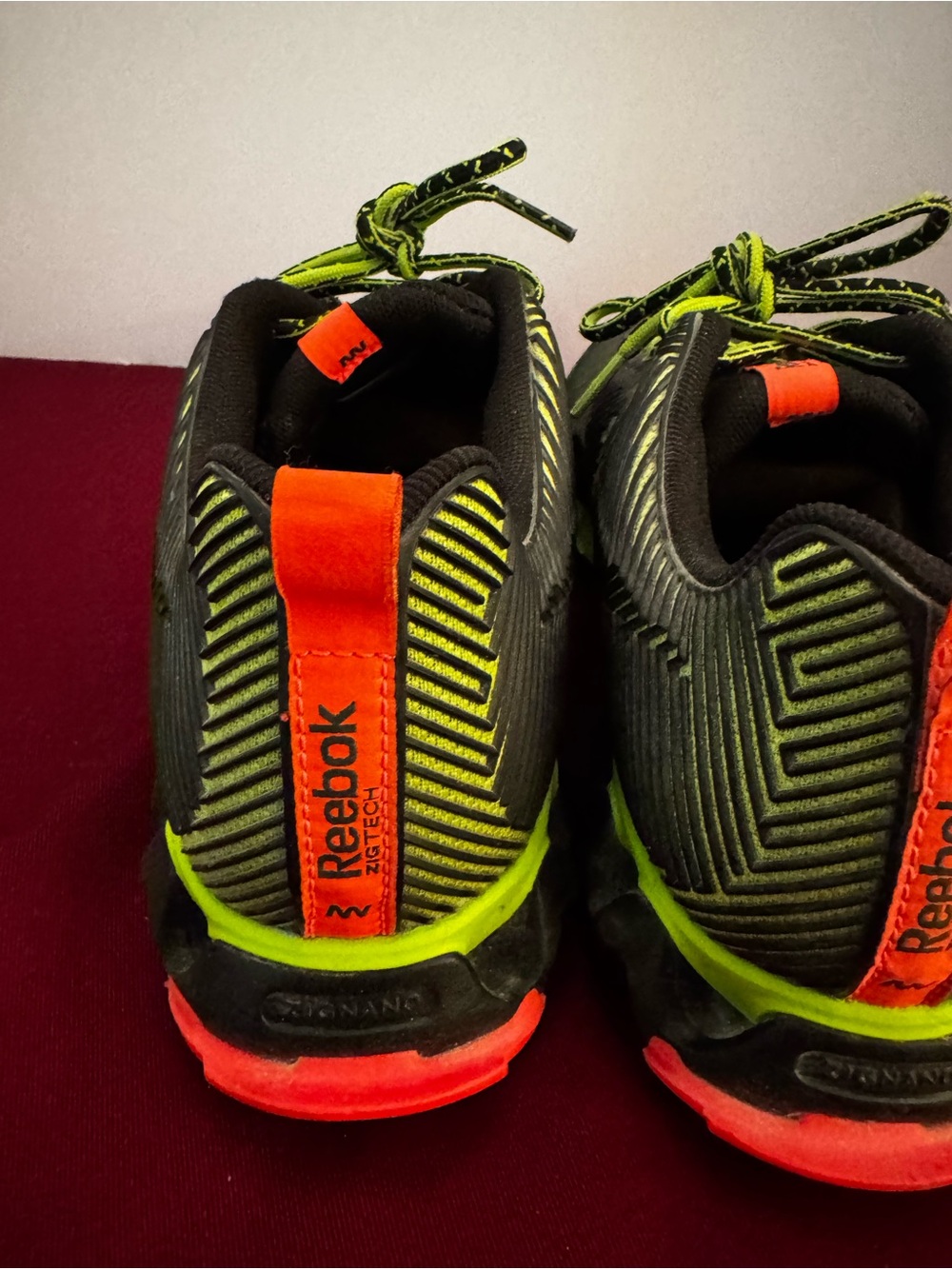 Reebok Zigmaze Lime Running Sneaker Men 9 Athletic Marathon Neon Zigtech EUC - Picture 16 of 16